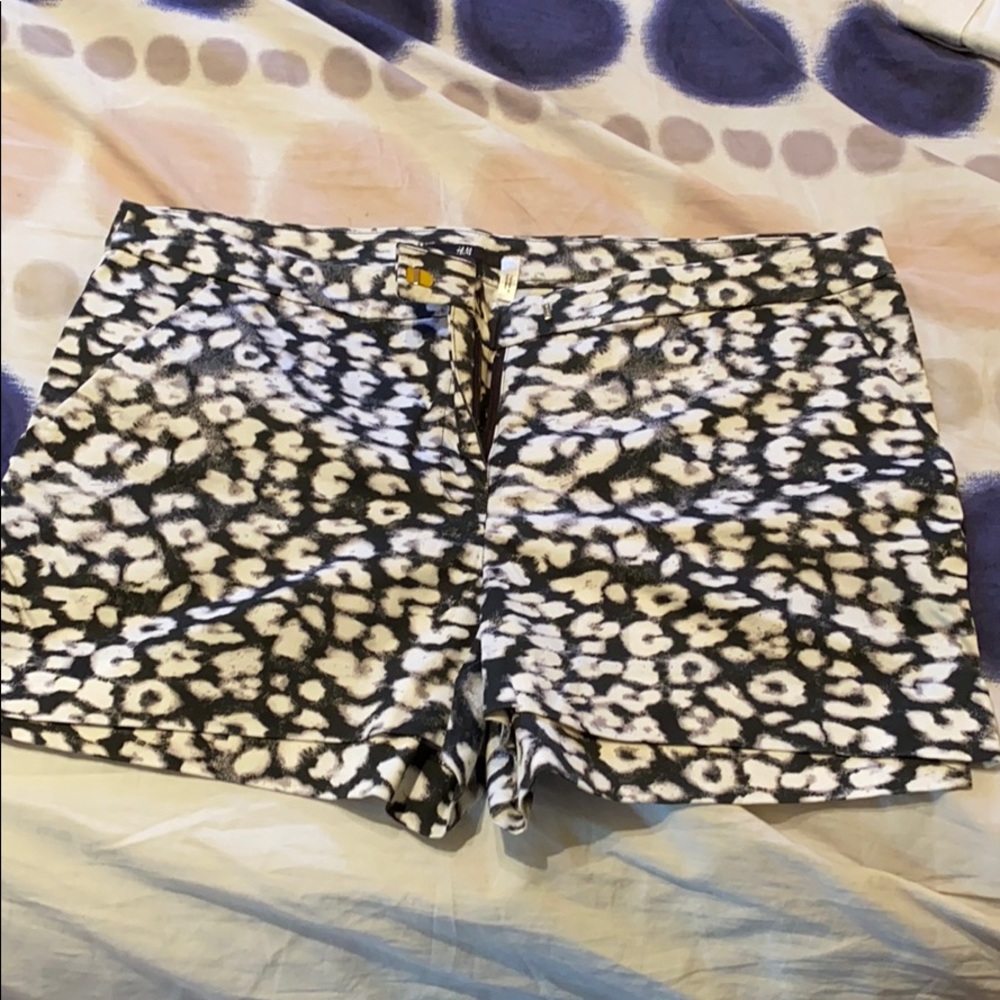 H&M leopard print shorts size 12